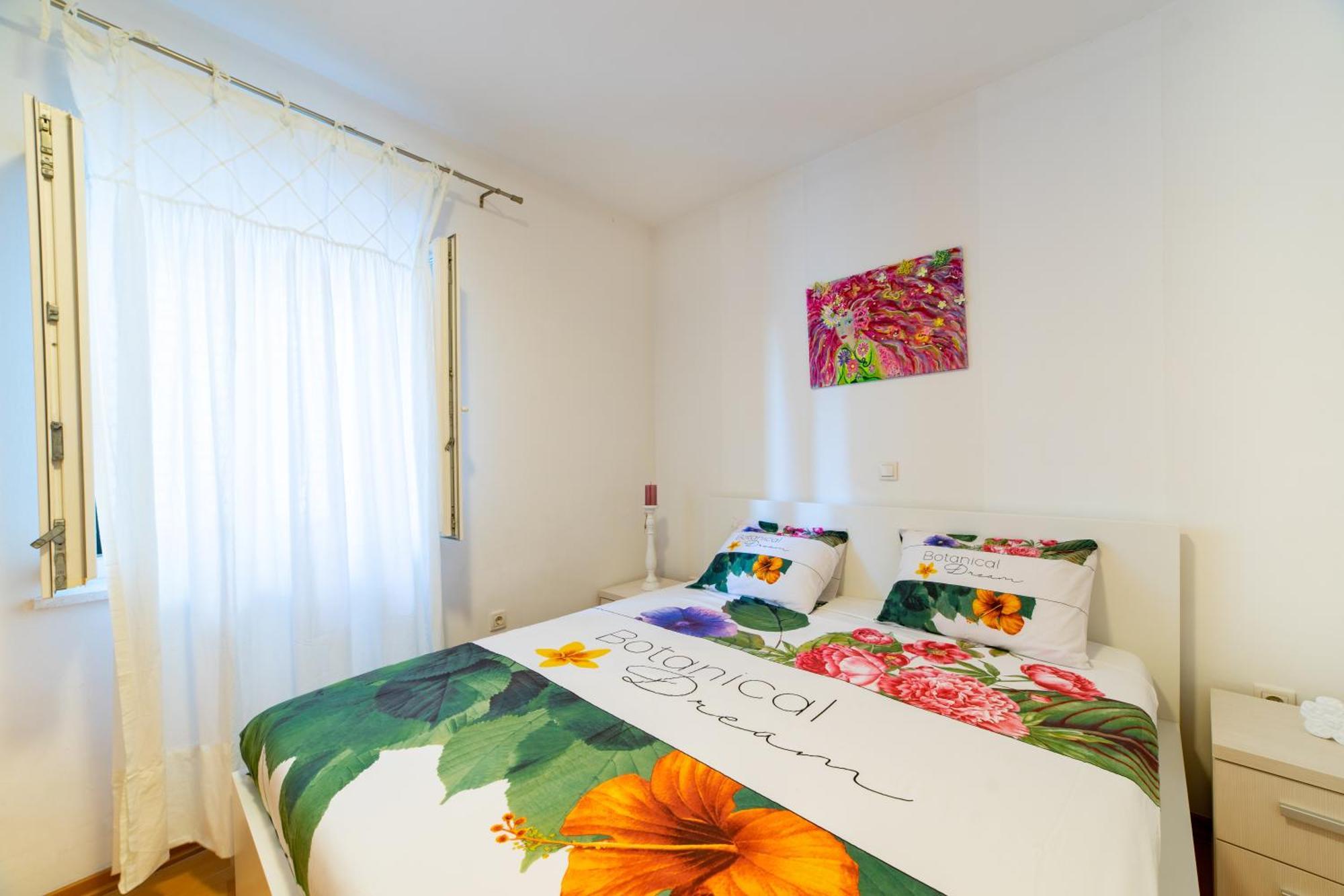 Happy In Center 10 Min Walk From Bacvice Appartement