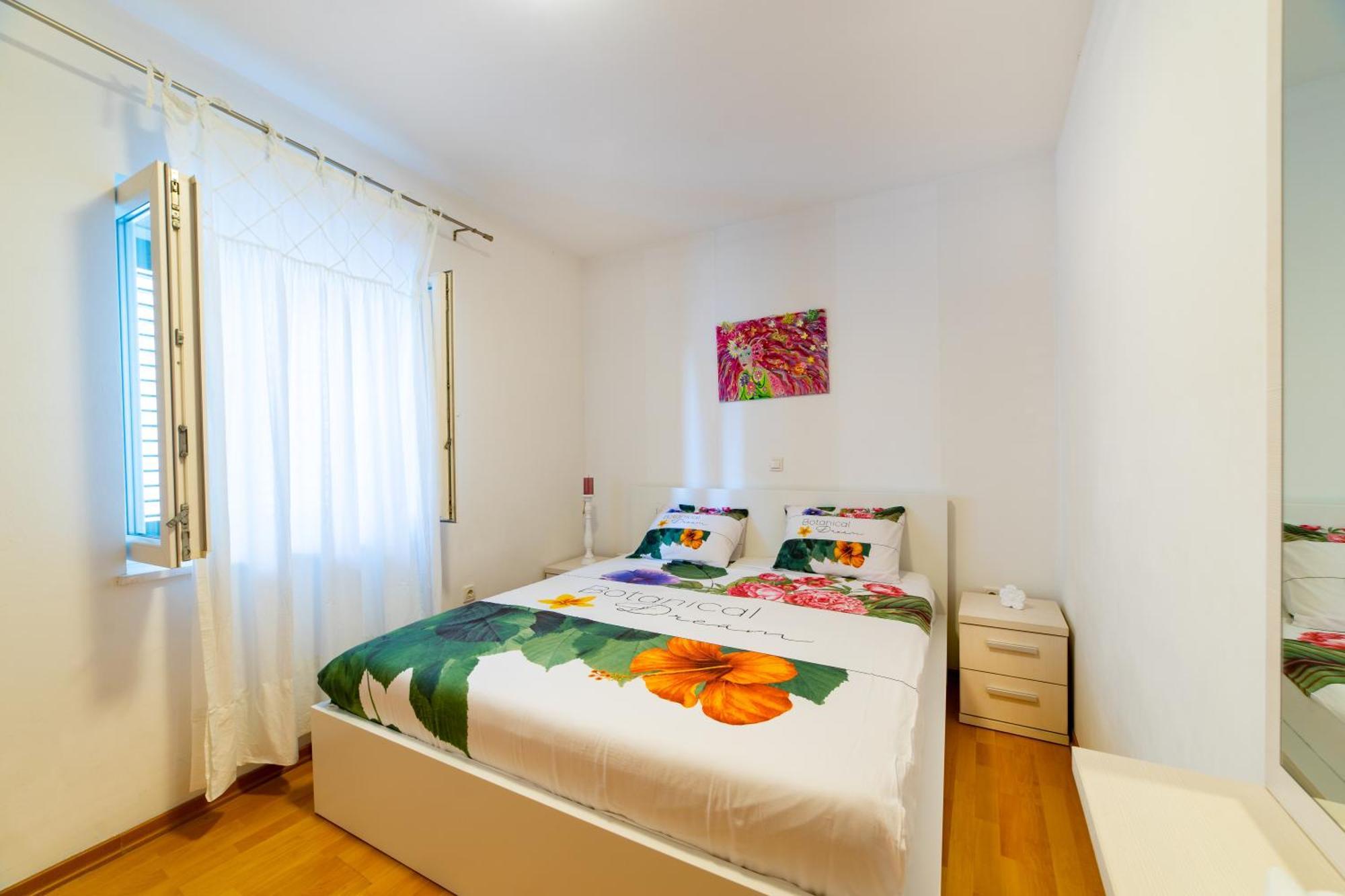 Happy In Center 10 Min Walk From Bacvice Appartement